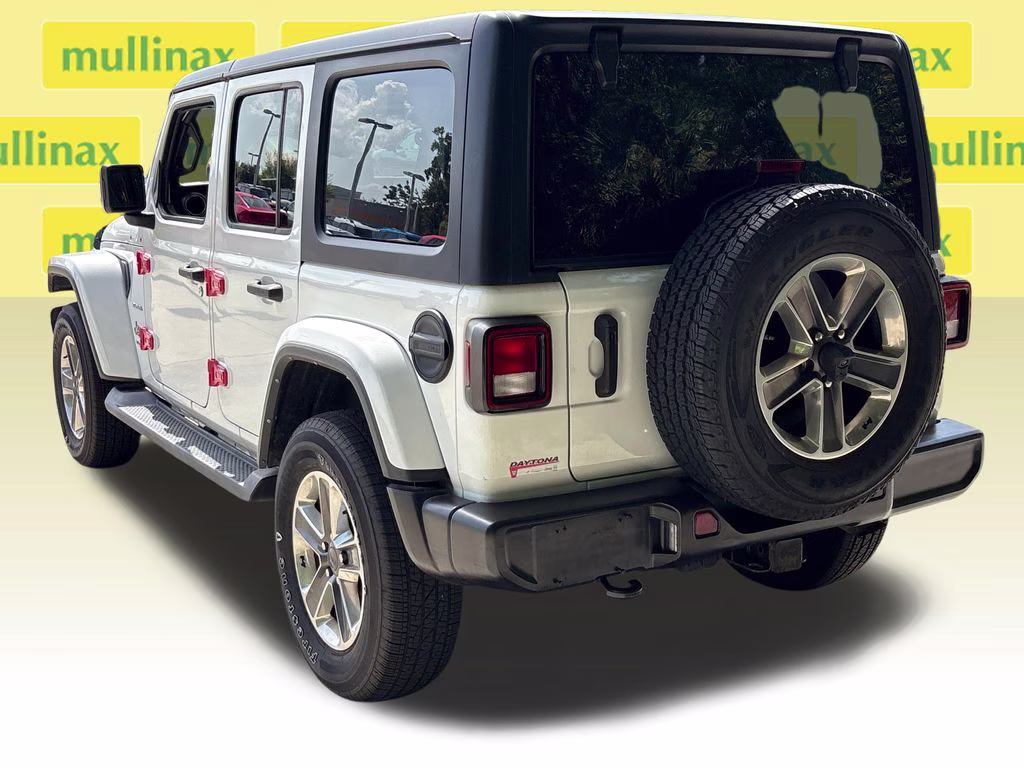 2021 Bright White Clearcoat Jeep Wrangler Unlimited Sahara 4X4 SUV