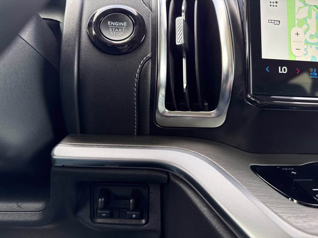 2025 Agate Black Metallic Ford Expedition Max Platinum 4X4 SUV