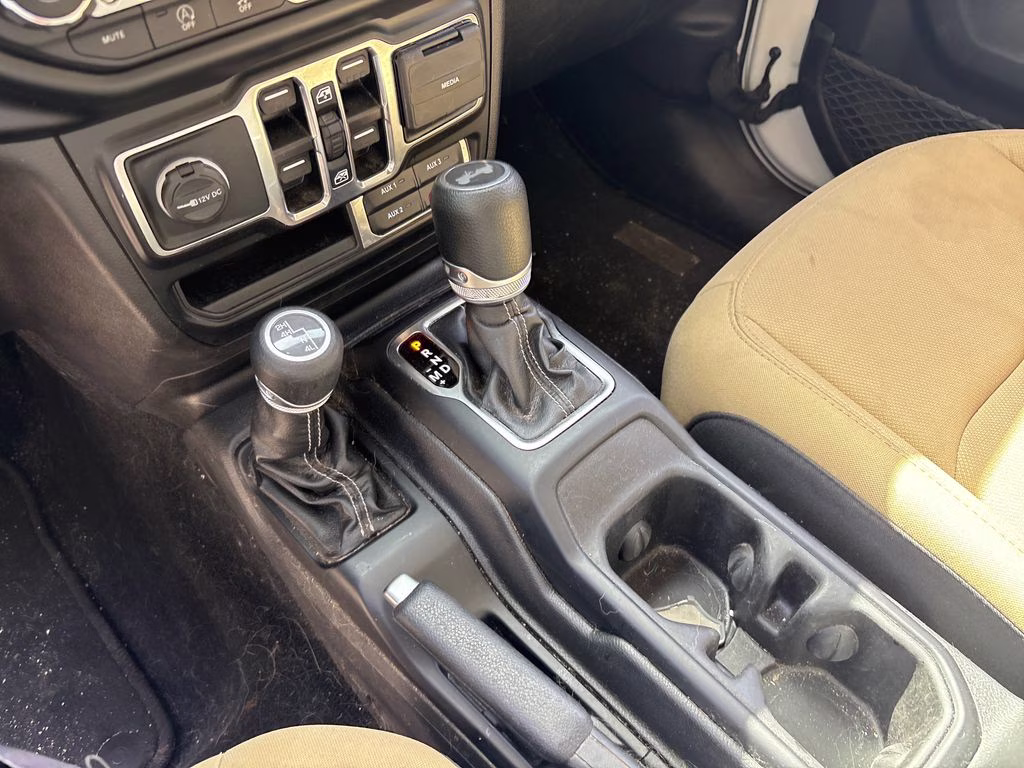 2021 Bright White Clearcoat Jeep Wrangler Unlimited Sahara 4X4 SUV