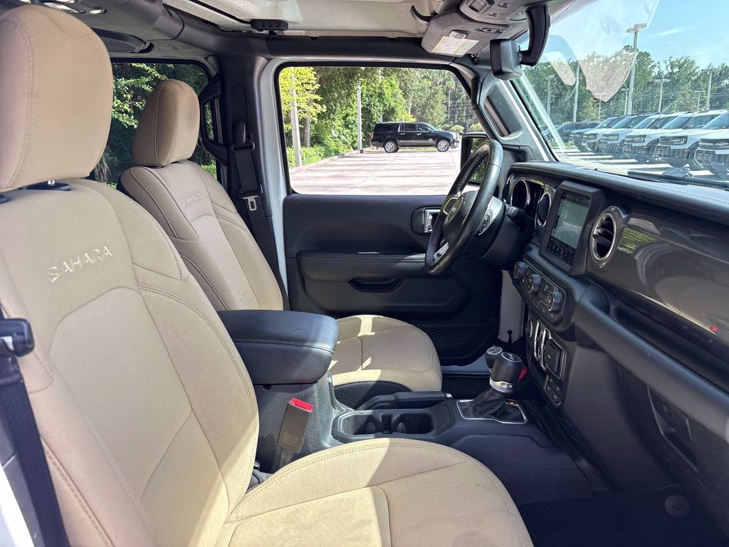 2021 Bright White Clearcoat Jeep Wrangler Unlimited Sahara 4X4 SUV