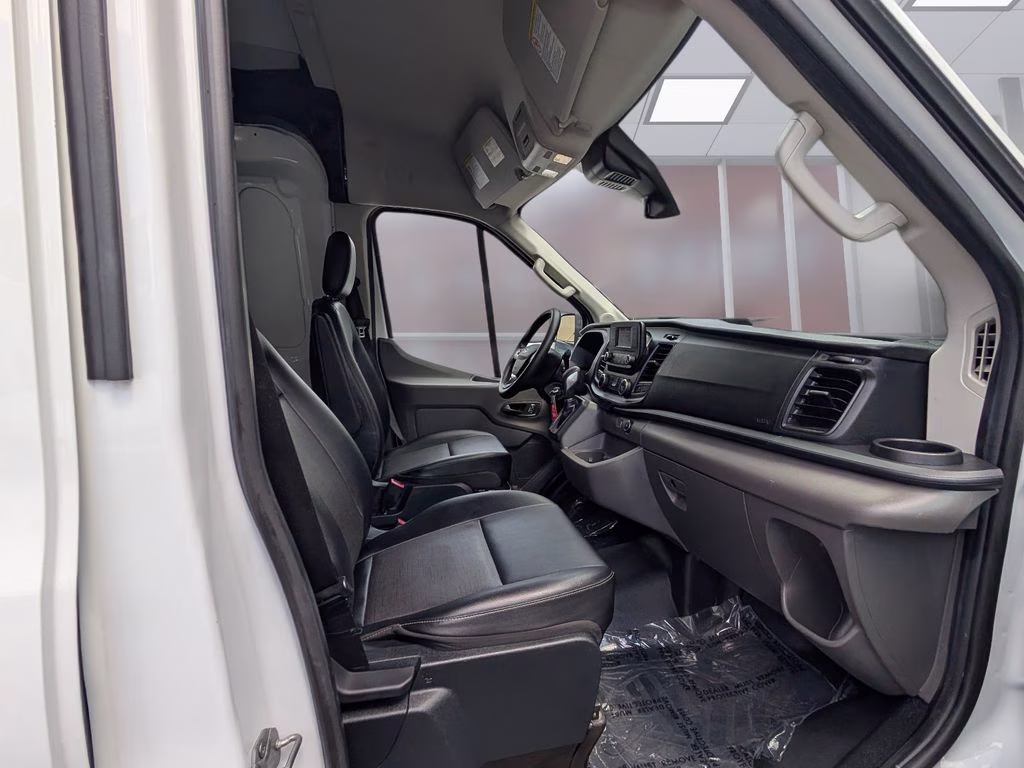 2022 Oxford White Ford Transit-250 Base RWD Van