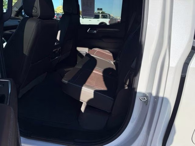 2024 White Frost Tricoat GMC Sierra 1500 Denali 4X4 Truck