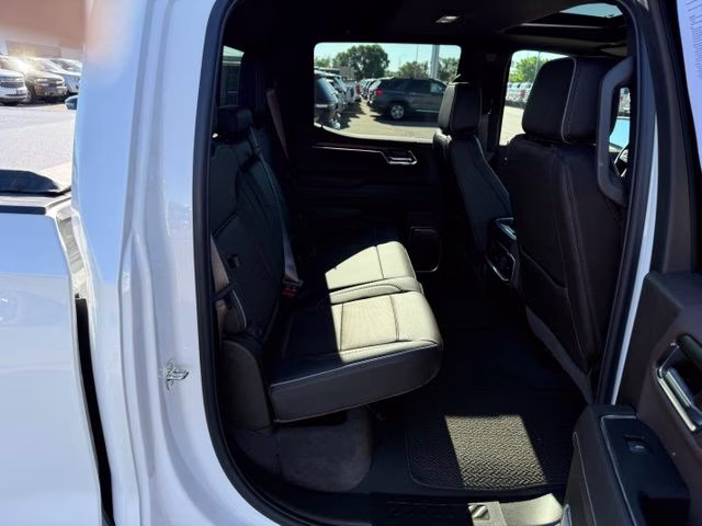 2024 White Frost Tricoat GMC Sierra 1500 Denali 4X4 Truck