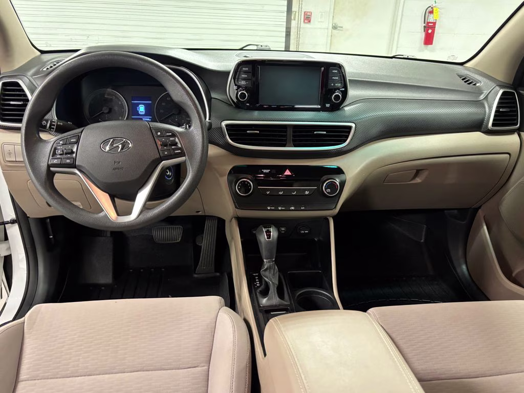 2019 Dazzling White Hyundai Tucson SE AWD SUV