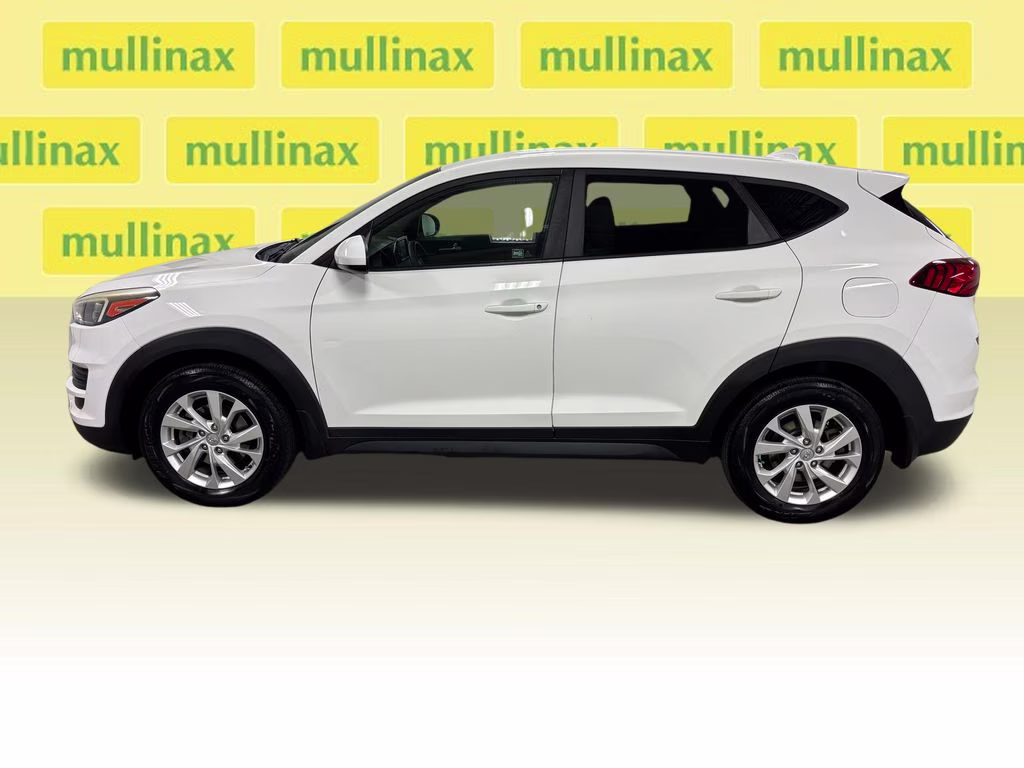 2019 Dazzling White Hyundai Tucson SE AWD SUV