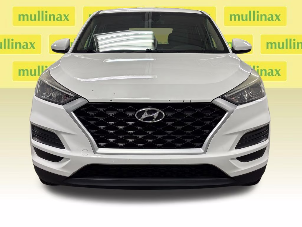 2019 Dazzling White Hyundai Tucson SE AWD SUV