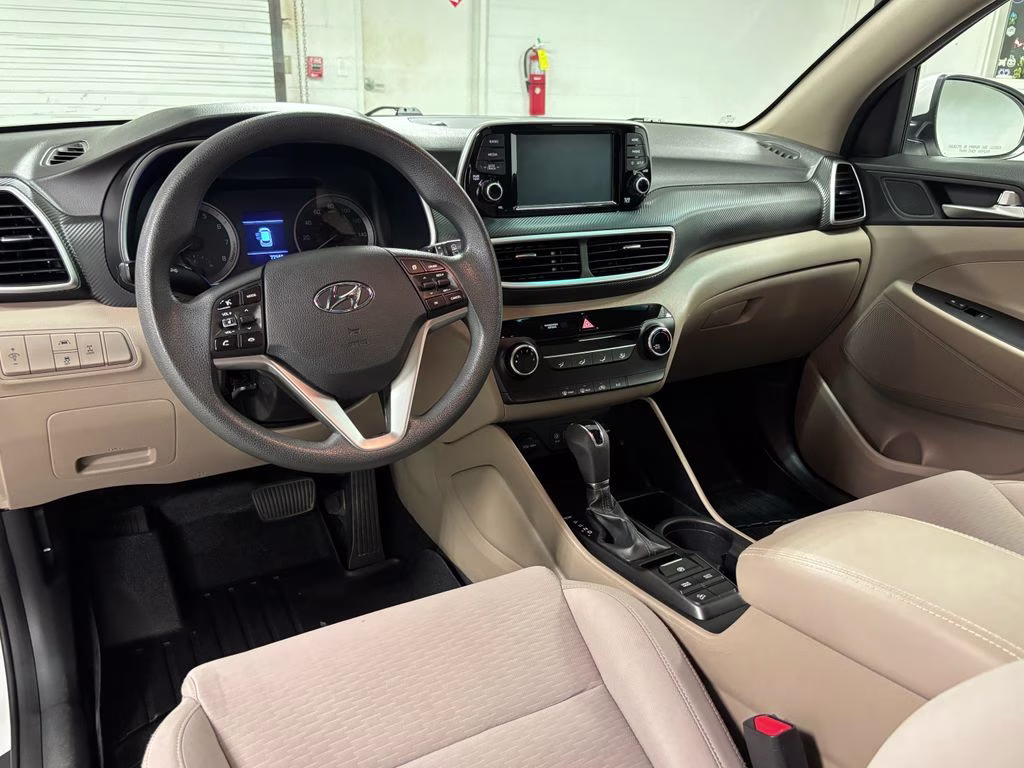2019 Dazzling White Hyundai Tucson SE AWD SUV