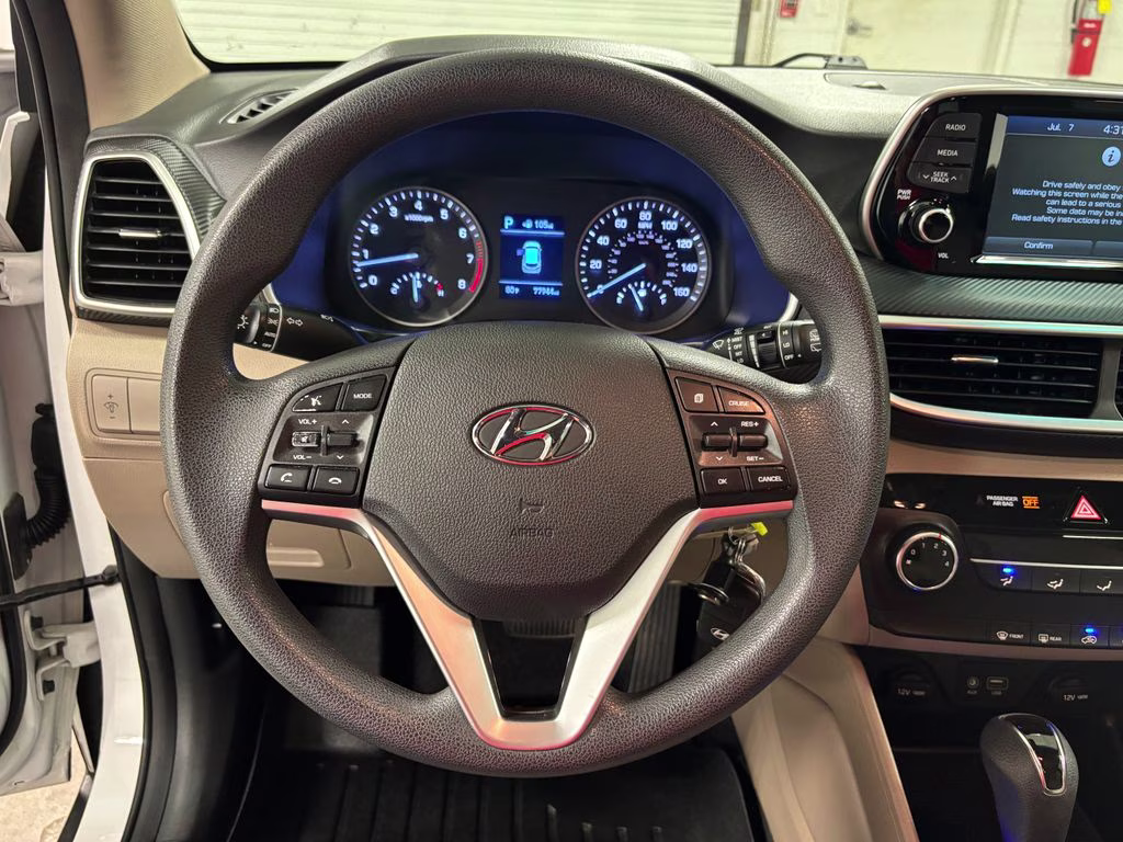 2019 Dazzling White Hyundai Tucson SE AWD SUV