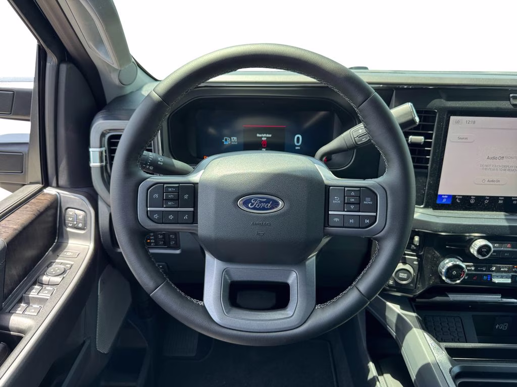2025 Black Metallic Ford Super Duty F-250 SRW Lariat 4X4 Truck