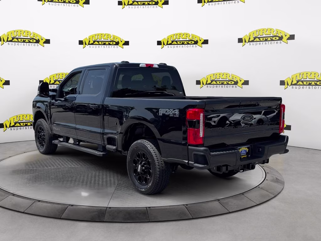 2025 Black Metallic Ford Super Duty F-250 SRW Lariat 4X4 Truck