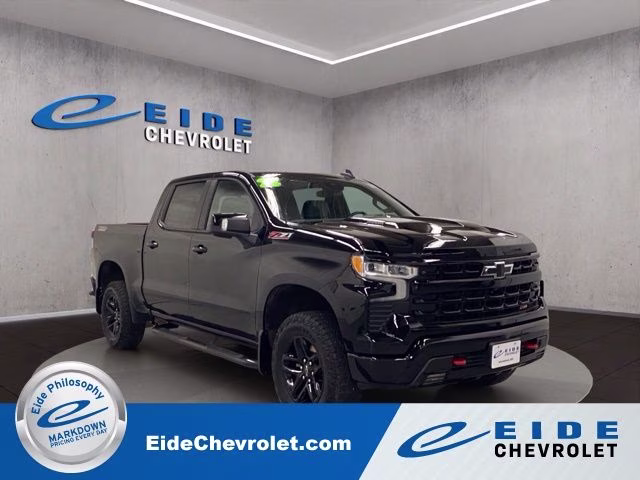 2023 Black Chevrolet Silverado 1500 LT Trail Boss 4X4 Truck