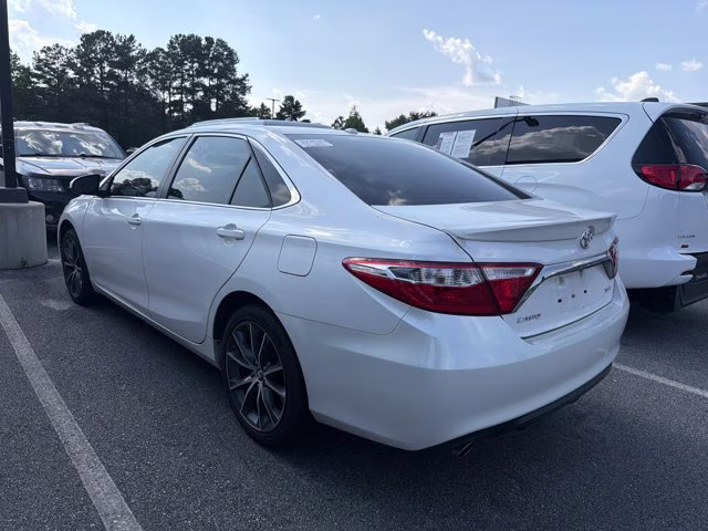 2016 Blizzard Pearl Toyota Camry XSE FWD Sedan