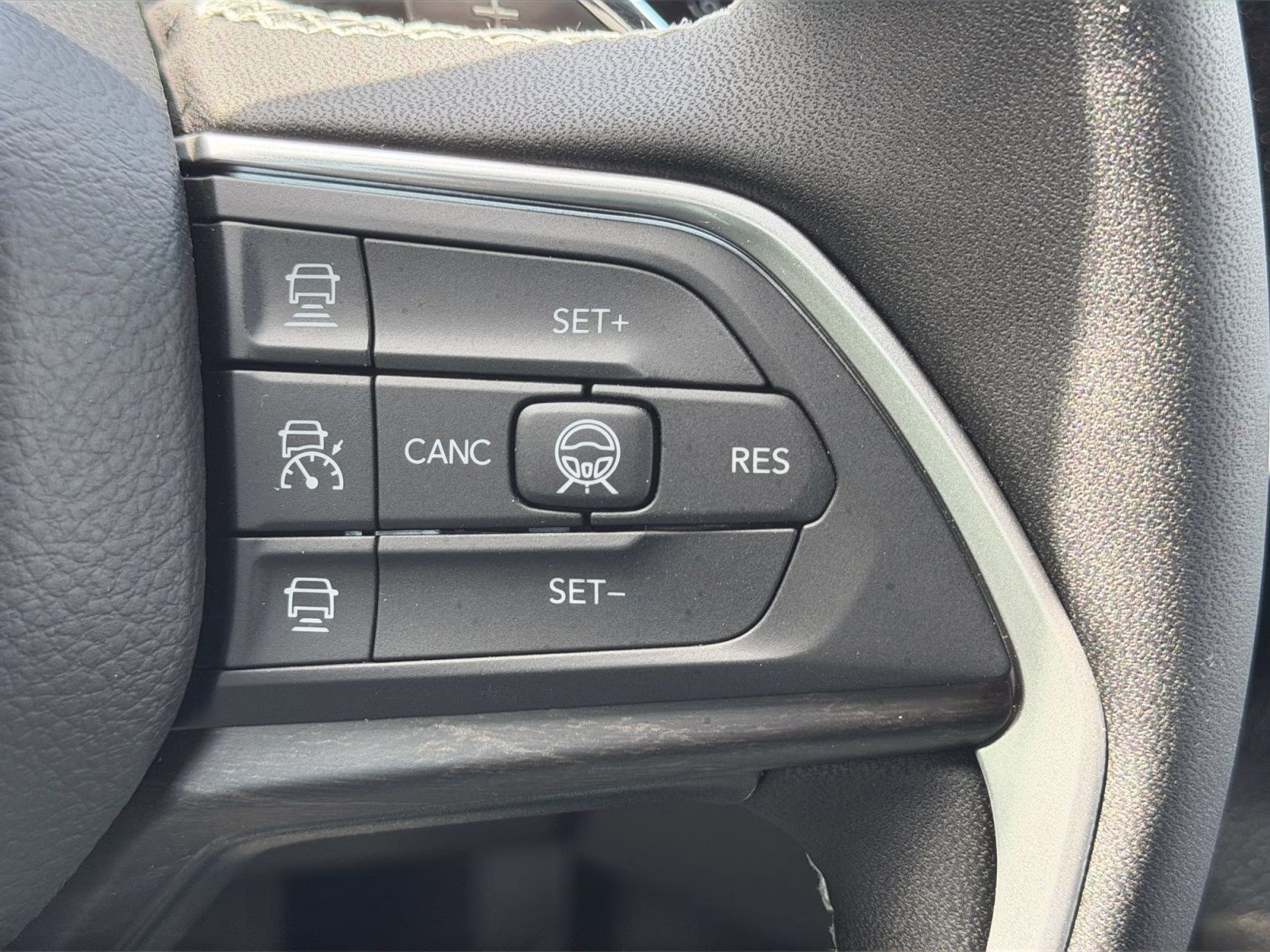 2026 Steel Blue Jeep Grand Cherokee Limited 4X4 SUV
