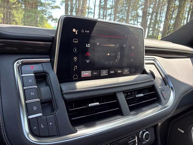2024 Summit White GMC Yukon AT4 4X4 SUV