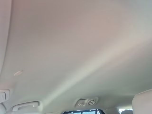 2023 White Metallic Ford Explorer Limited 4X4 SUV