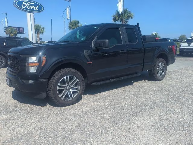 2023 Black Metallic Ford F-150 XL 4X4 Truck
