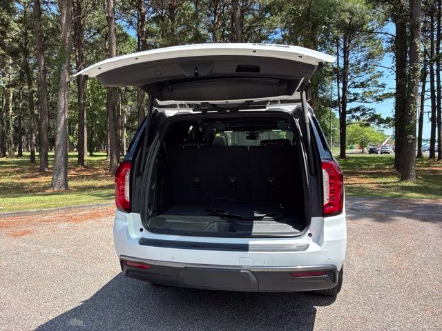 2024 Summit White GMC Yukon AT4 4X4 SUV