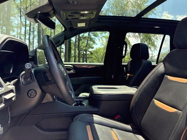 2024 Summit White GMC Yukon AT4 4X4 SUV
