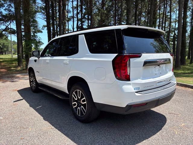 2024 Summit White GMC Yukon AT4 4X4 SUV