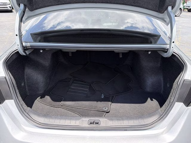 2024 Brilliant Silver Metallic Nissan Altima 2.5 SV FWD Sedan