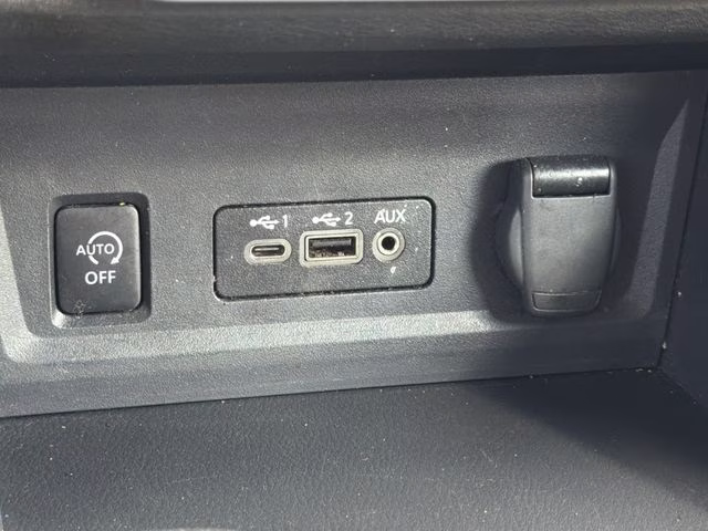 2024 Aspen White Tricoat/Super Black Nissan Sentra SR FWD Sedan