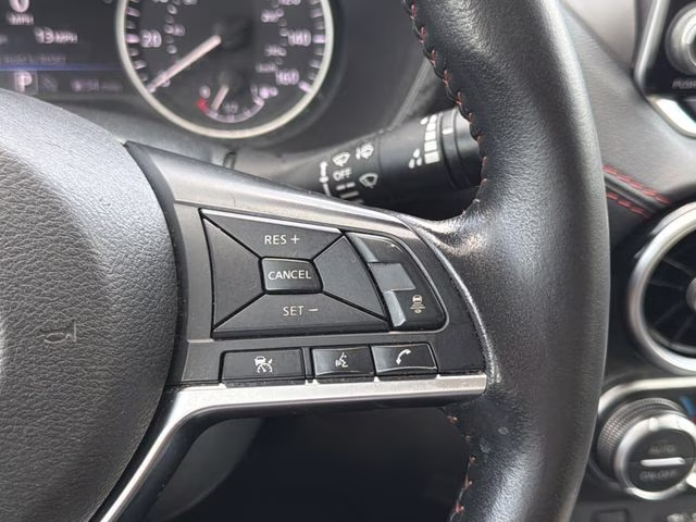 2024 Aspen White Tricoat/Super Black Nissan Sentra SR FWD Sedan