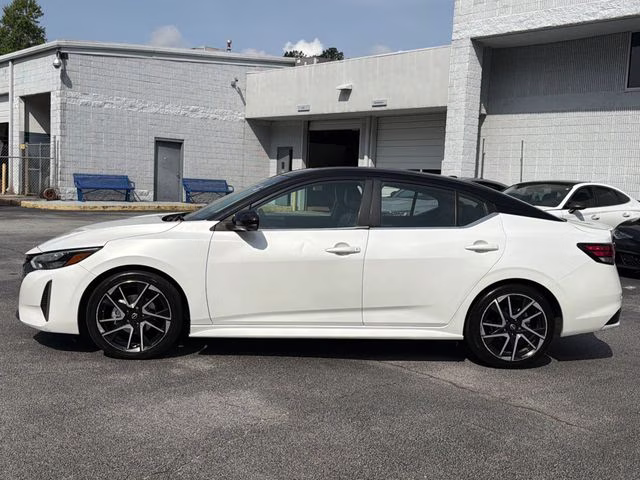 2024 Aspen White Tricoat/Super Black Nissan Sentra SR FWD Sedan