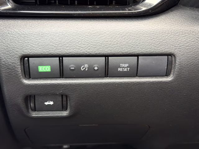 2024 Aspen White Tricoat/Super Black Nissan Sentra SR FWD Sedan