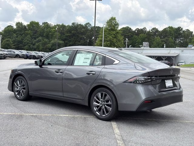 2026 Gun Metallic Nissan Sentra SL FWD Sedan