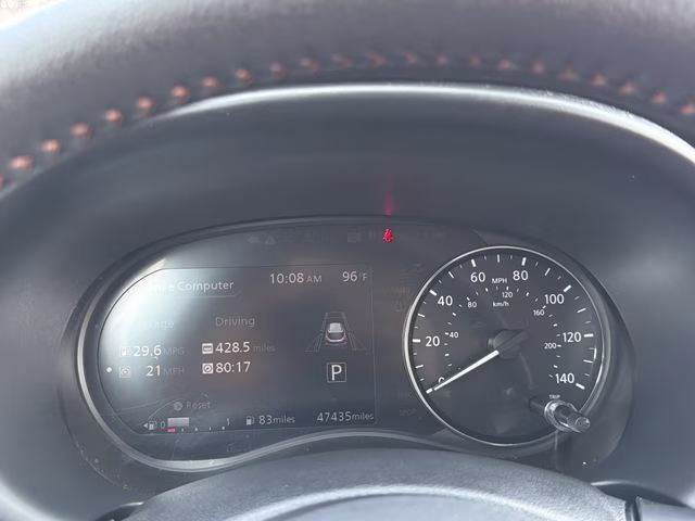 2022 Boulder Gray Pearl Nissan Kicks SR FWD SUV
