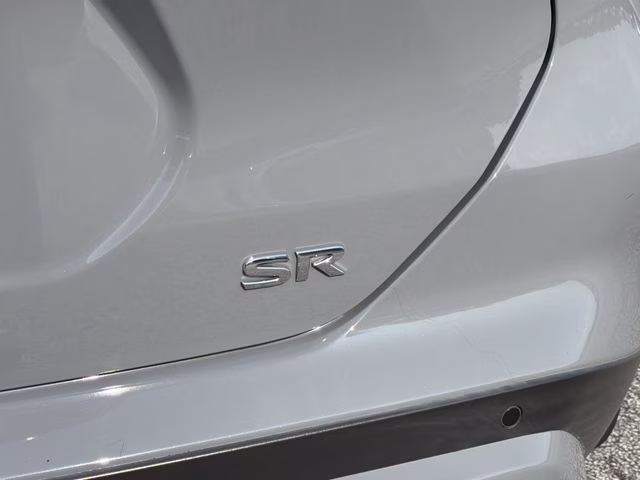 2022 Boulder Gray Pearl Nissan Kicks SR FWD SUV