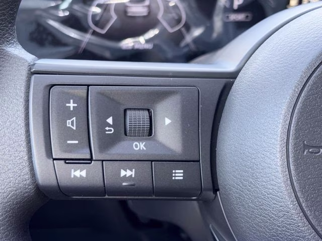 2026 Aspen White Tricoat Nissan Kicks SV FWD SUV