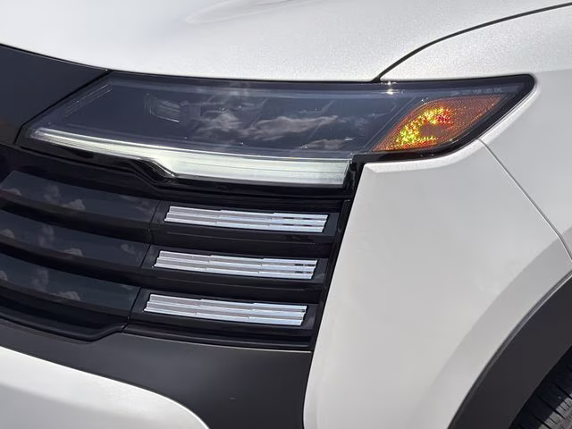 2026 Aspen White/Super Black Nissan Kicks SV FWD SUV
