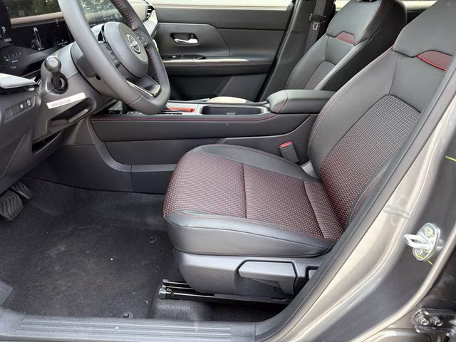 2026 Gun Metallic Nissan Kicks SR FWD SUV