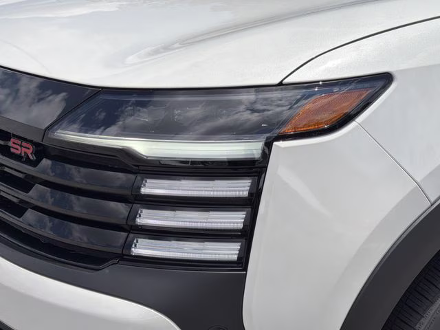 2026 Aspen White/Super Black Nissan Kicks SR AWD SUV
