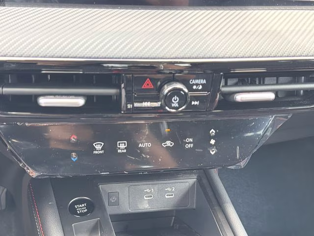 2026 Aspen White/Super Black Nissan Kicks SR AWD SUV