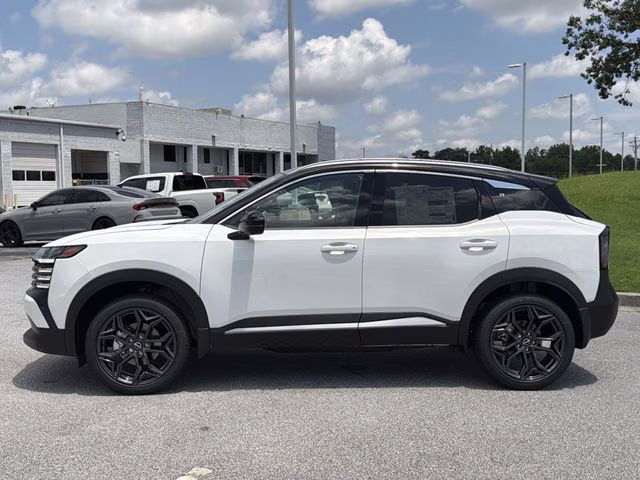 2026 Aspen White/Super Black Nissan Kicks SR AWD SUV
