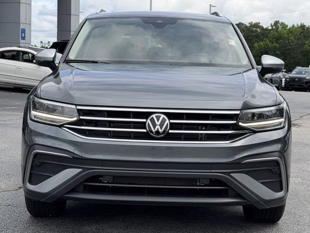 2024 Platinum Gray Metallic Volkswagen Tiguan 2.0T Wolfsburg Edition FWD SUV