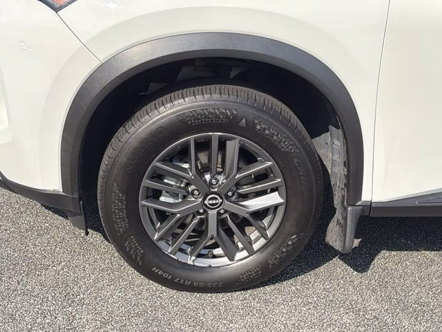 2022 Glacier White Nissan Rogue S FWD SUV