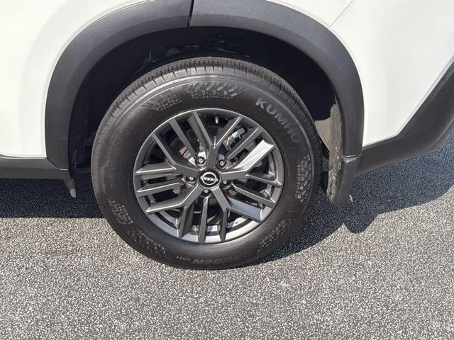2022 Glacier White Nissan Rogue S FWD SUV