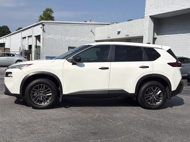 2022 Glacier White Nissan Rogue S FWD SUV