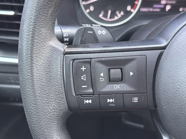 2022 Glacier White Nissan Rogue S FWD SUV
