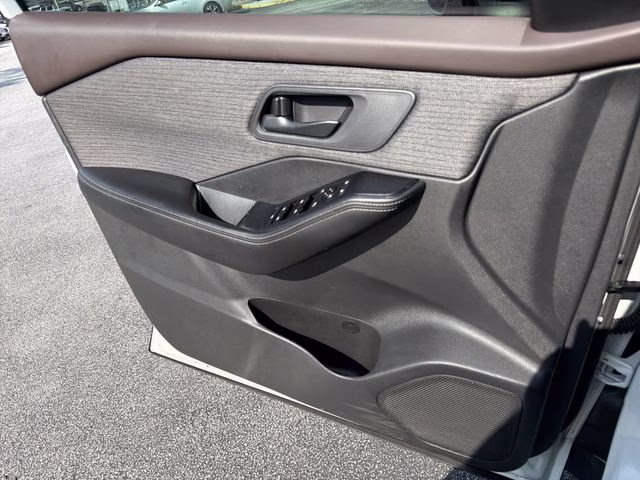 2022 Glacier White Nissan Rogue S FWD SUV