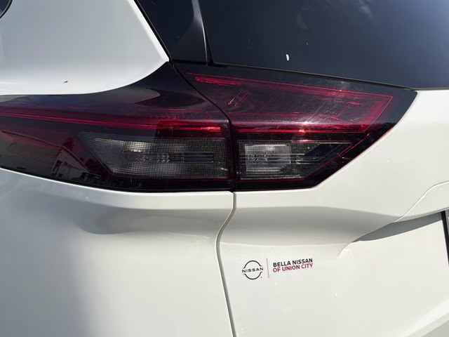 2022 Glacier White Nissan Rogue S FWD SUV