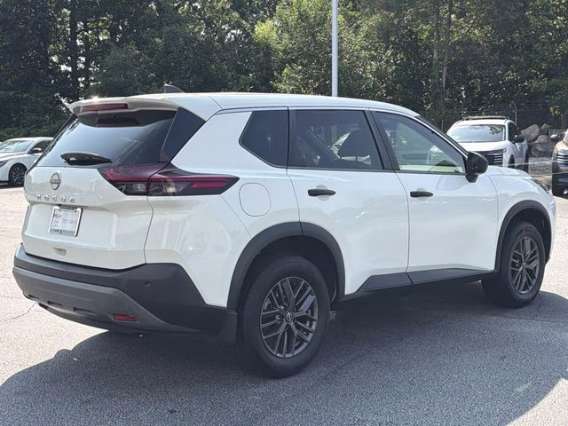 2022 Glacier White Nissan Rogue S FWD SUV