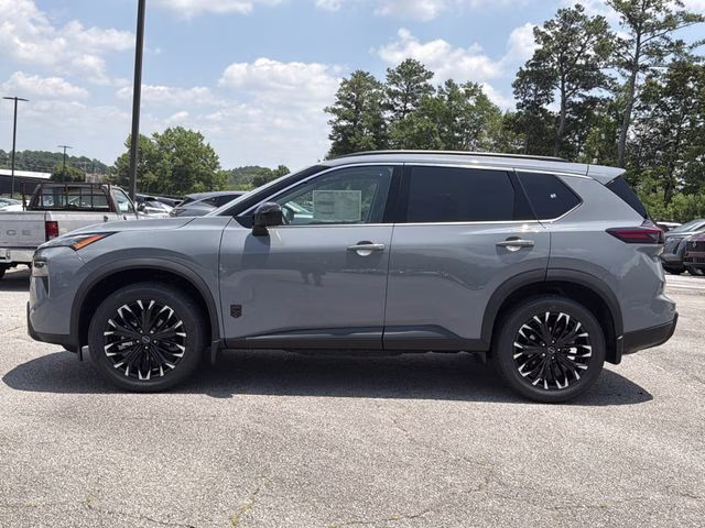 2026 Boulder Gray Pearl Nissan Rogue Dark Armor FWD SUV