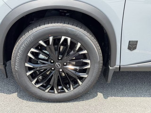 2026 Boulder Gray Pearl Nissan Rogue Dark Armor FWD SUV