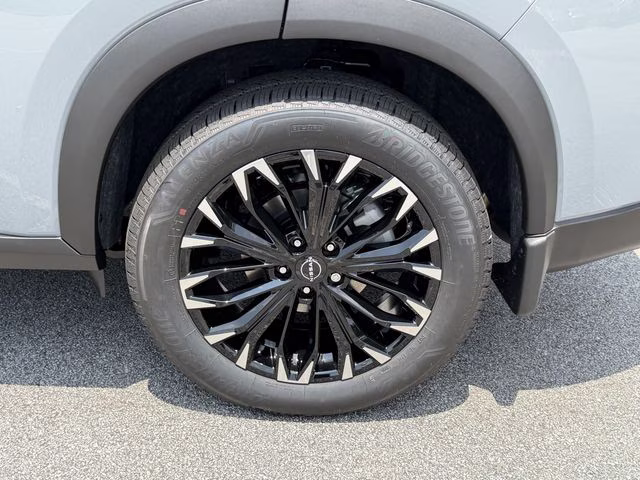 2026 Boulder Gray Pearl Nissan Rogue Dark Armor FWD SUV