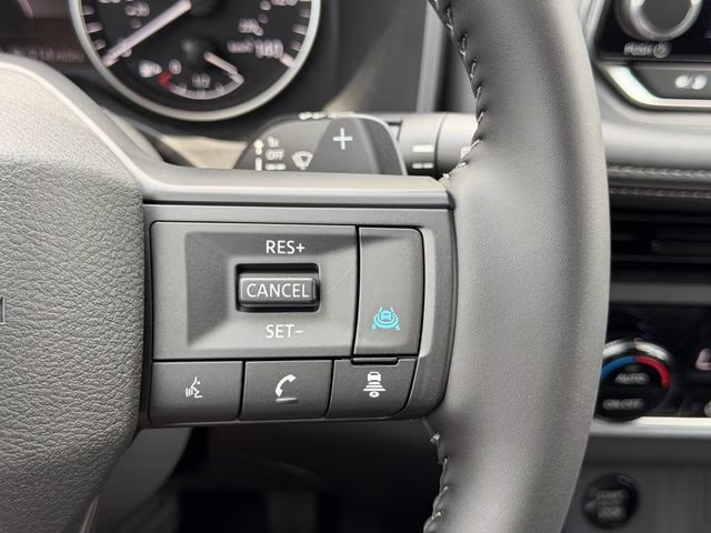 2026 Boulder Gray Pearl Nissan Rogue Dark Armor FWD SUV