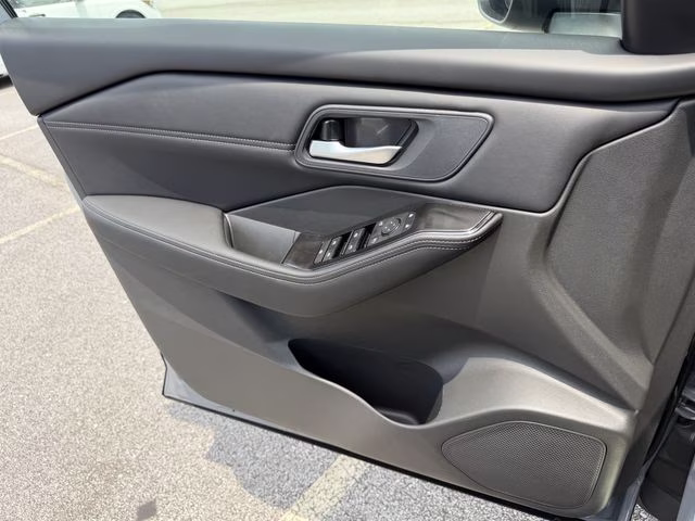 2026 Boulder Gray Pearl Nissan Rogue Dark Armor FWD SUV